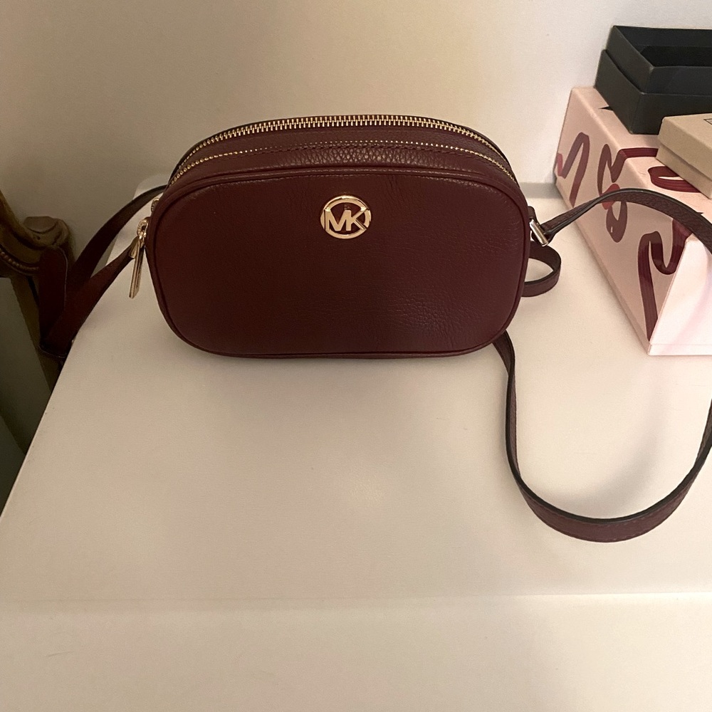 Small Michael Kors handbag used once